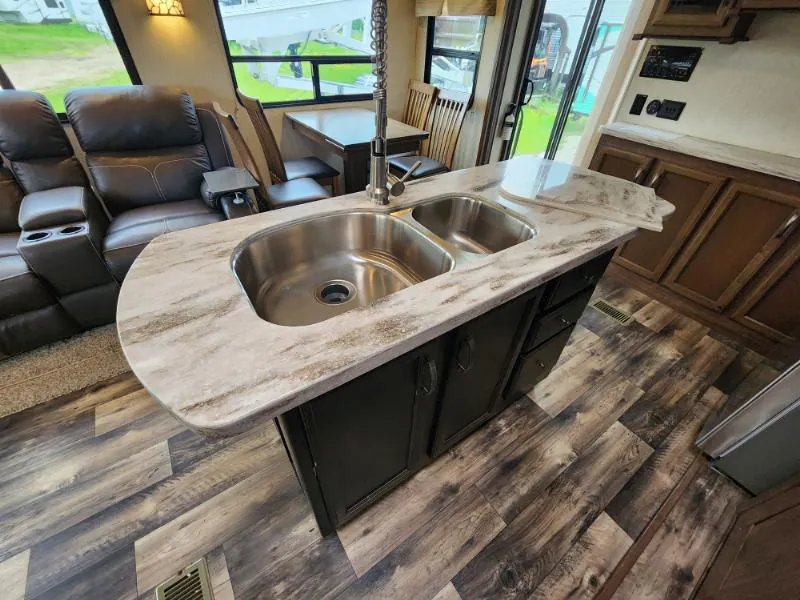 2019 Forest River Sierra Destination 399LOFT, Photos photo 13