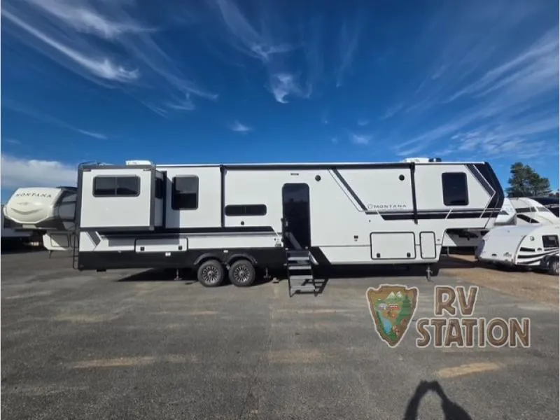 2026 Keystone Montana High Country 373RD - Photo 2