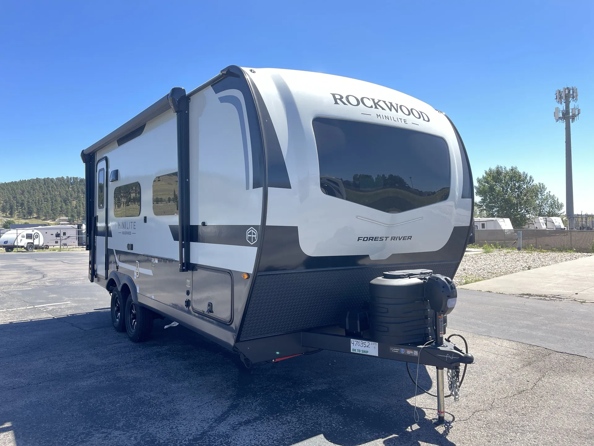 2027 Forest River Rockwood Mini Lite 2109S
