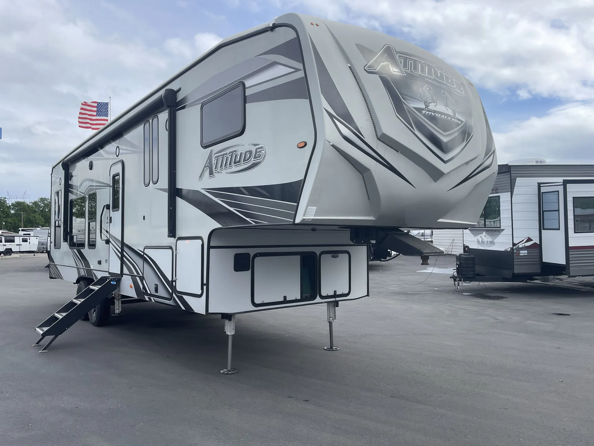 2023 eclipse rv Attitude Wide Lite 2919SAG - Photo 2