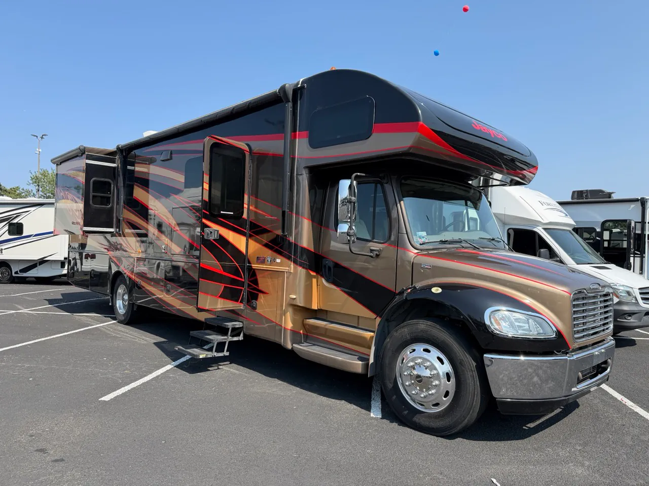 2018 Jayco Seneca 37FS - Photo 2