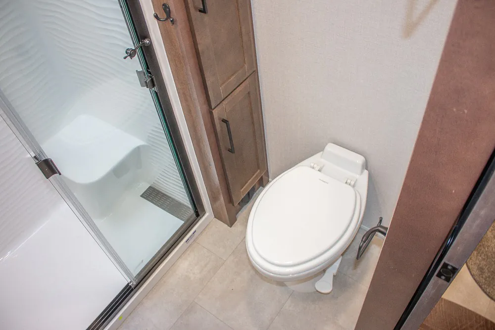 2025 Forest River RiverStone 425FO, Photos photo 37