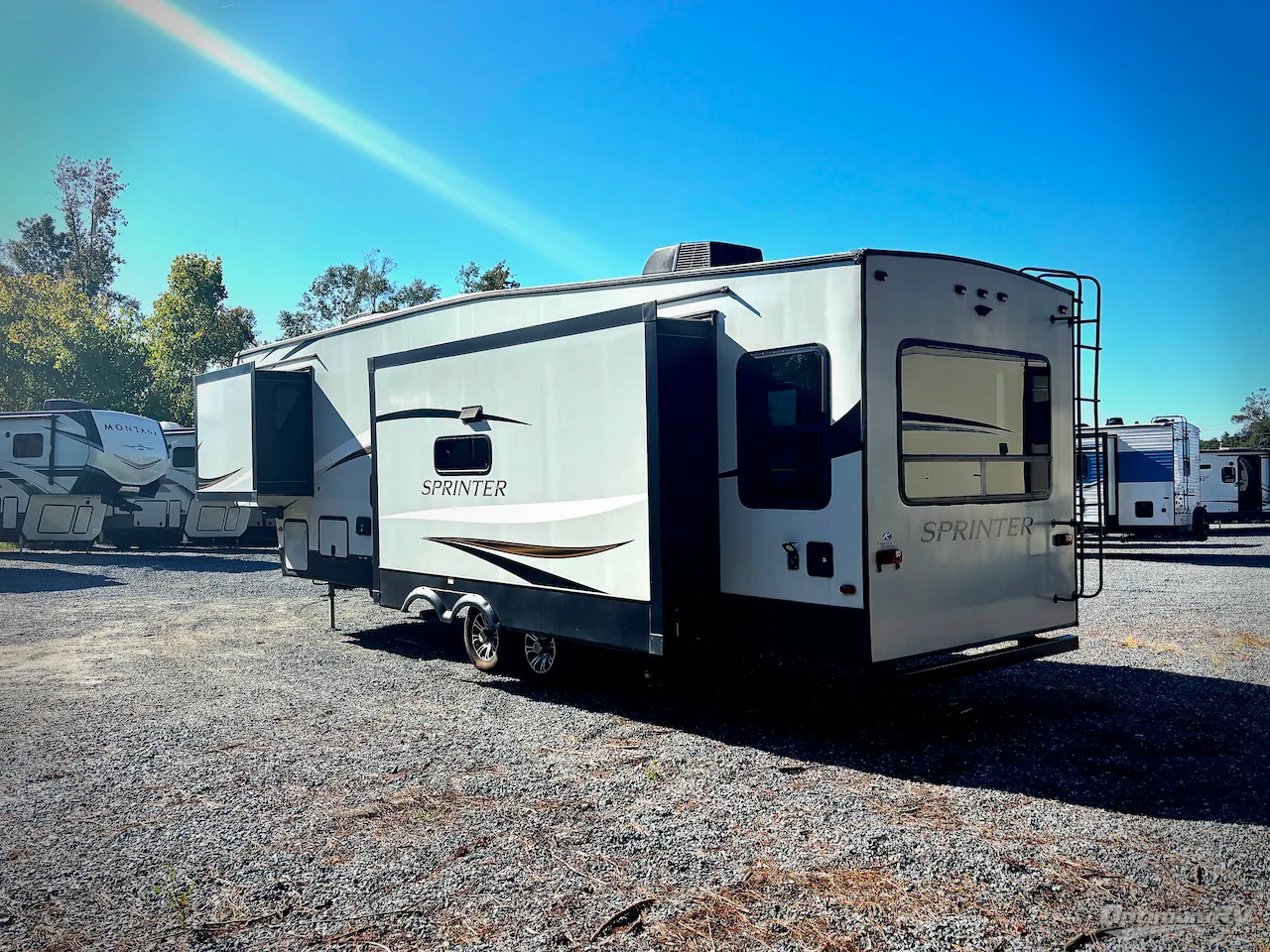 2021 Keystone Sprinter Limited 3190RLS - Photo 3