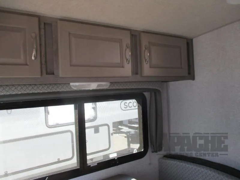 2027 Northwood Arctic Fox Camper 865 - Photo 4