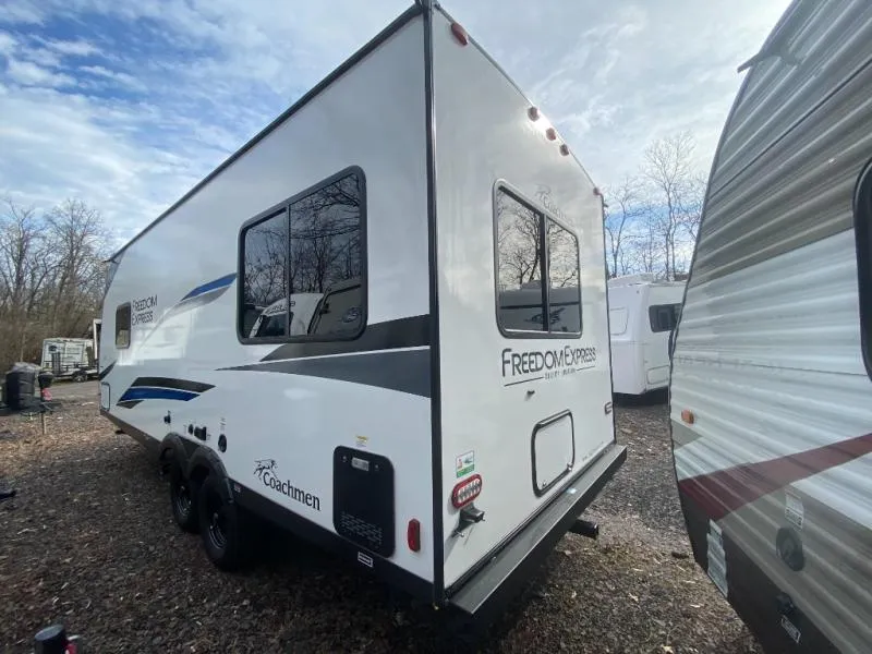 2025 Coachmen Freedom Express Select 20SE - Photo 3