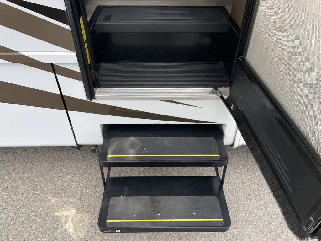 2018 Tiffin Wayfarer 24 TW, Photos photo 22