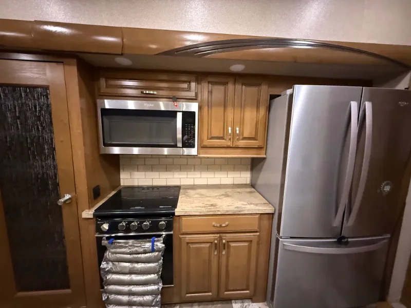 2019 Forest River Cedar Creek Hathaway Edition 38FBD — Photo 5
