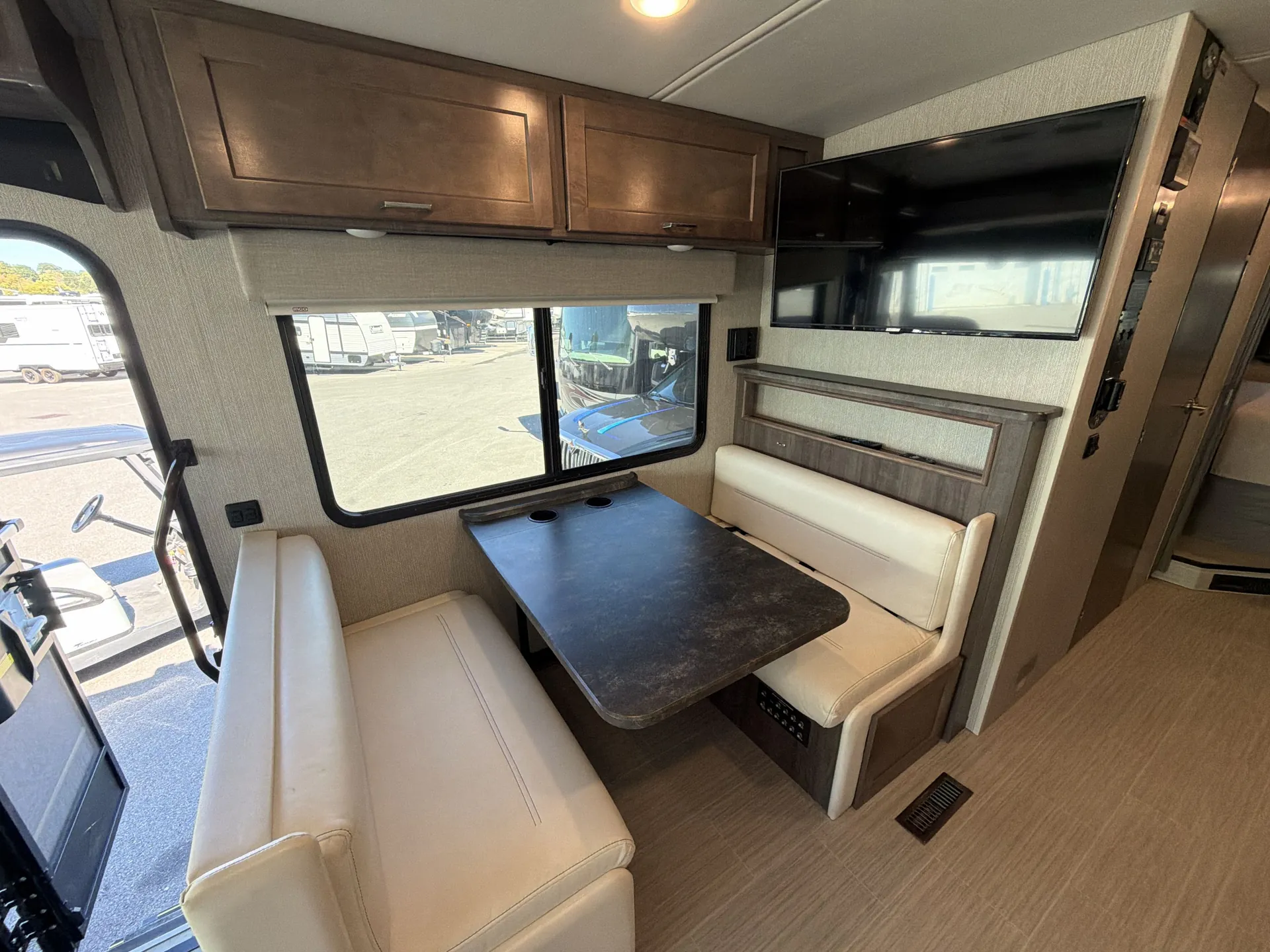 2021 Winnebago Adventurer 29B — living area main
