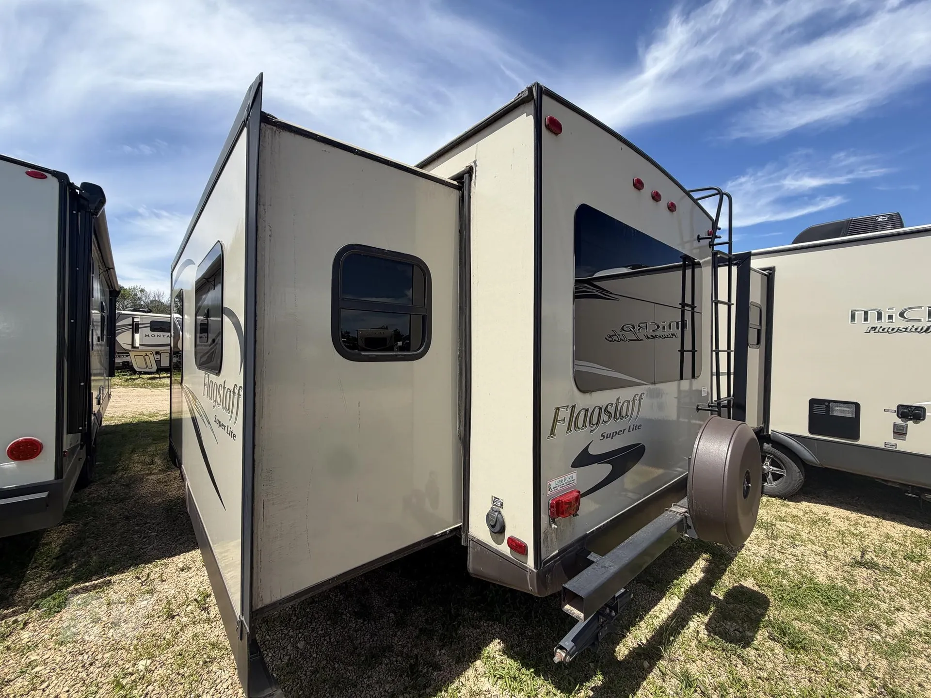 2015 Forest River Flagstaff Super Lite 26RLWS - Photo 3