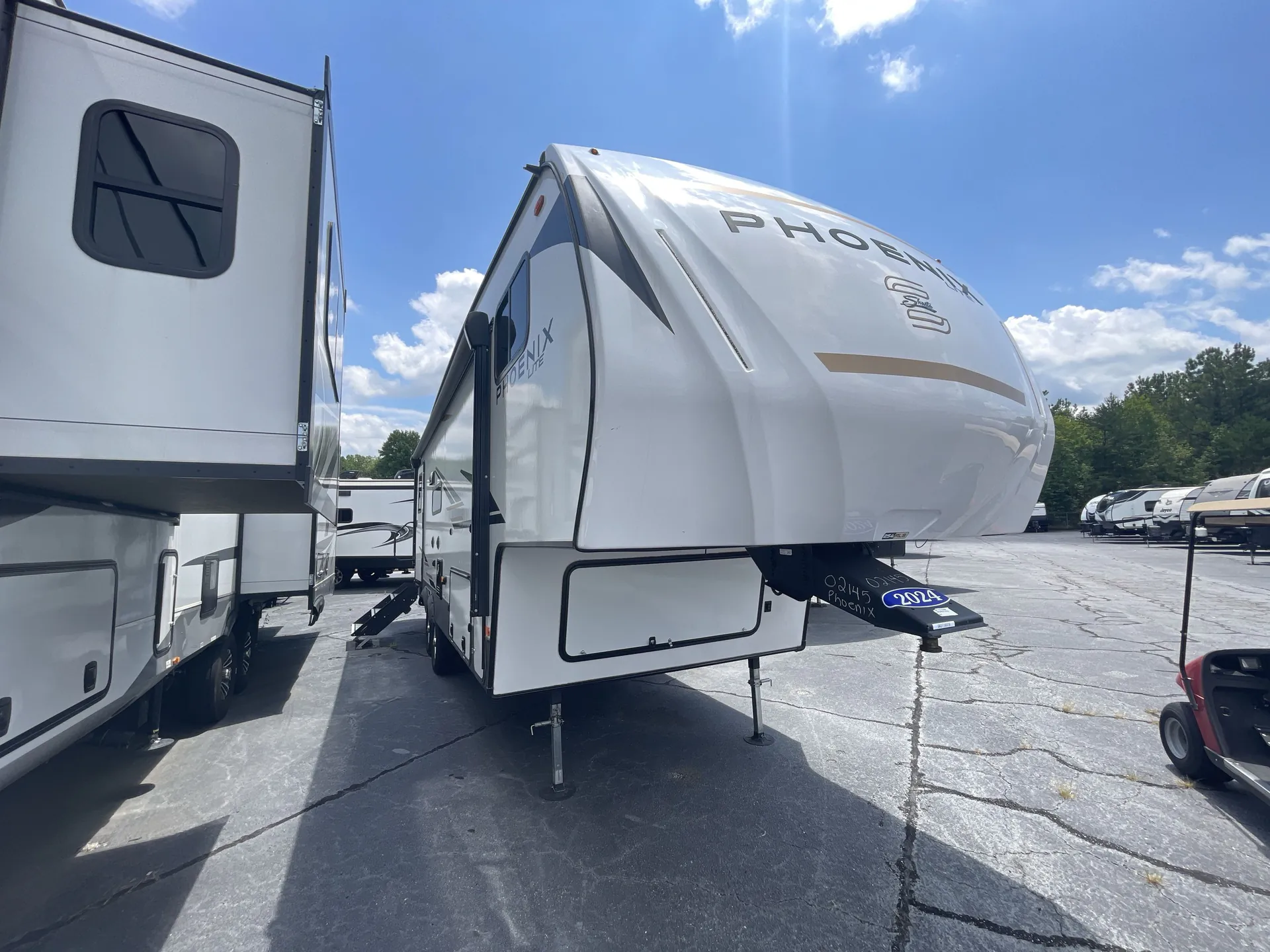 2024 Shasta Phoenix Lite 254RLS - Photo 2