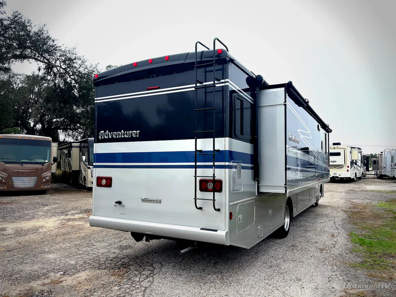 2022 Winnebago Adventurer 36Z - Photo 3