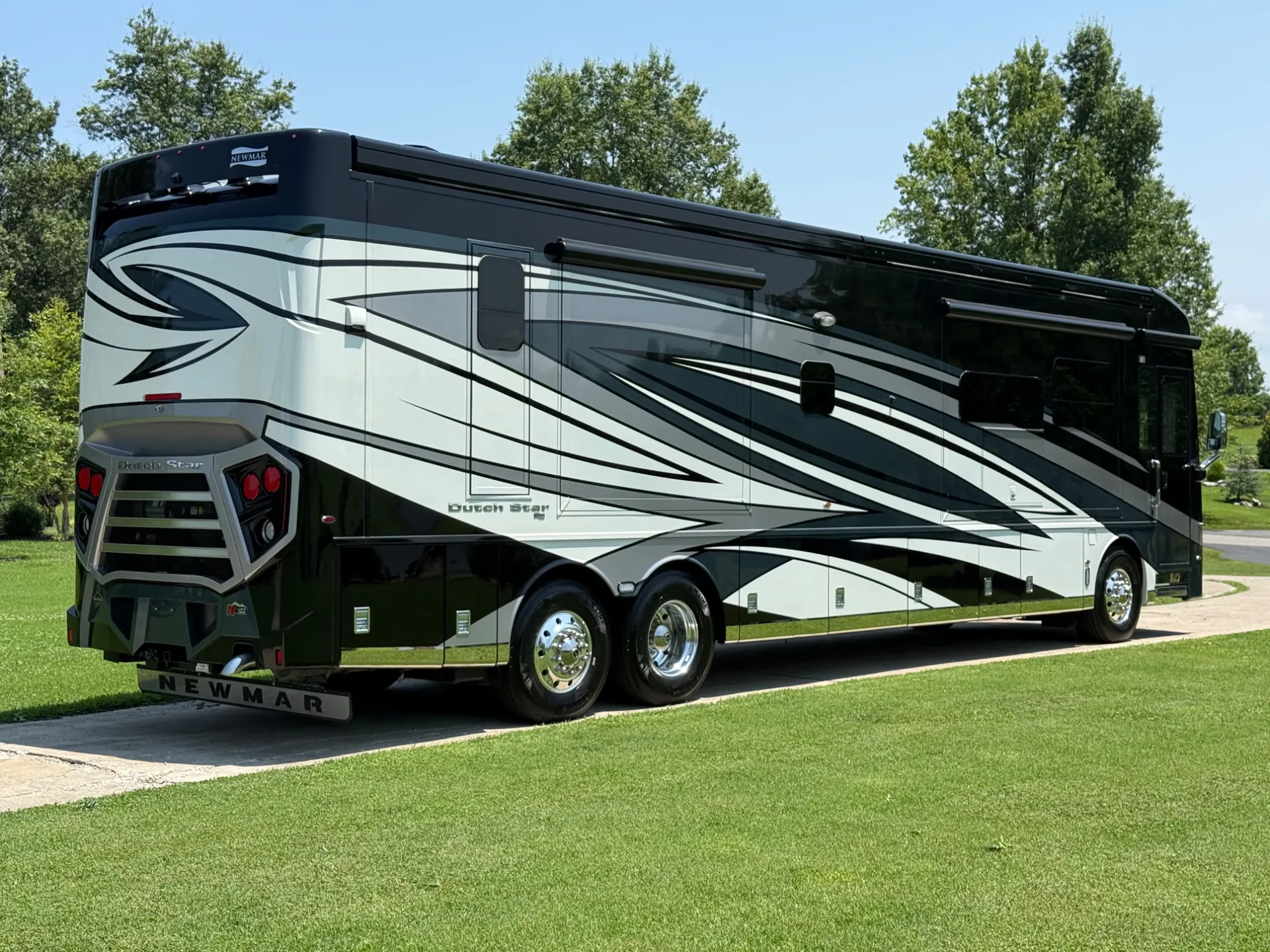 2023 Newmar Dutch Star 4326 - Photo 4