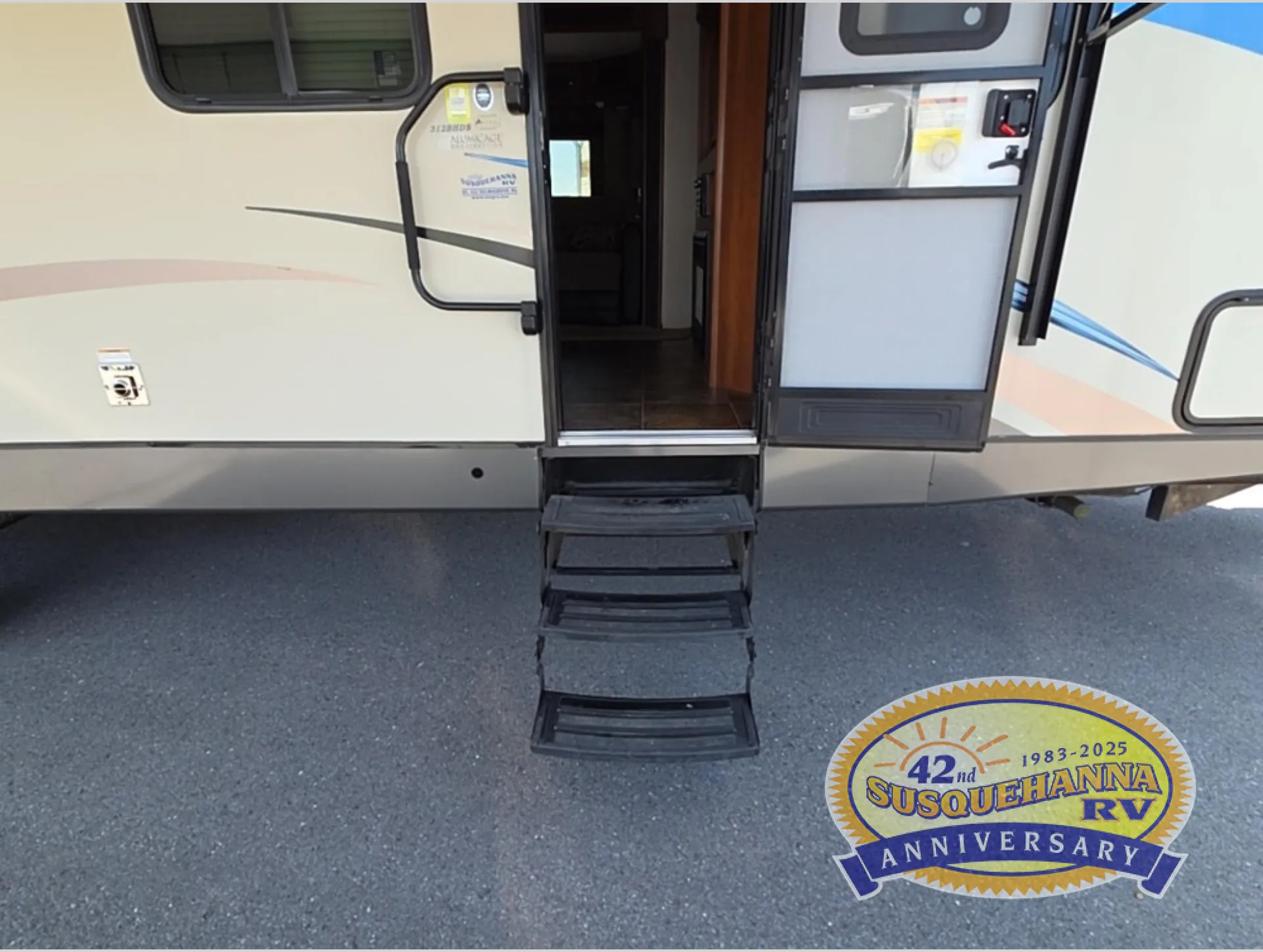 2014 Coachmen RV Freedom Express 312BHDS - Photo 4