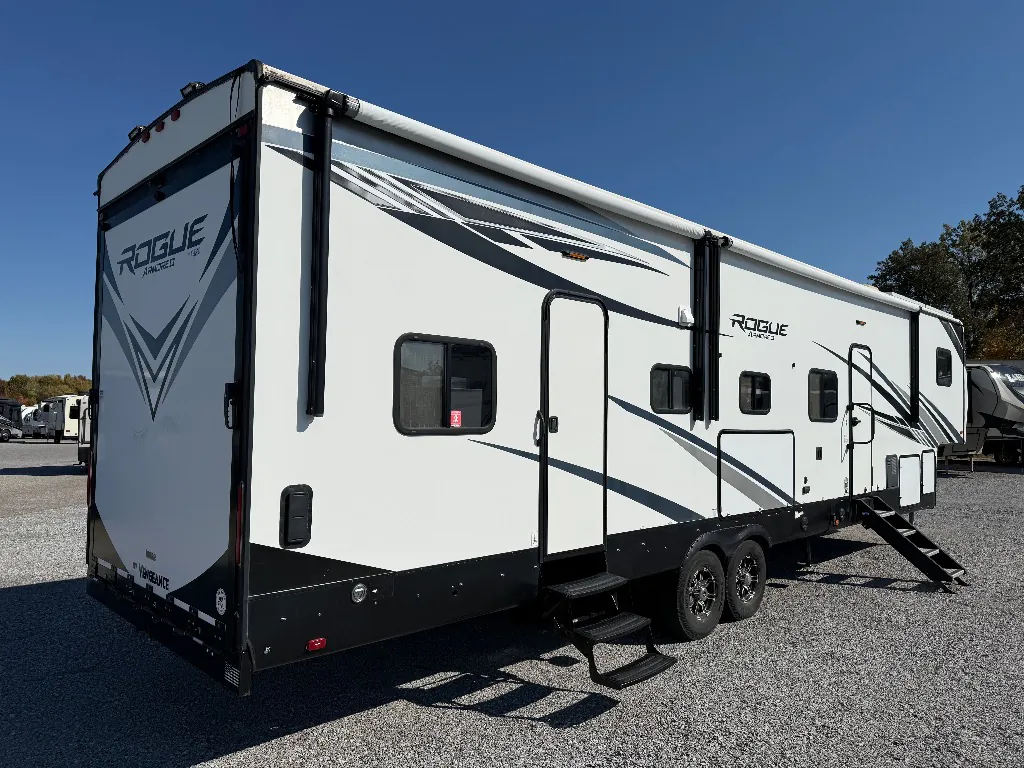 2020 Forest River Vengeance Rogue Armored 371 - Photo 4