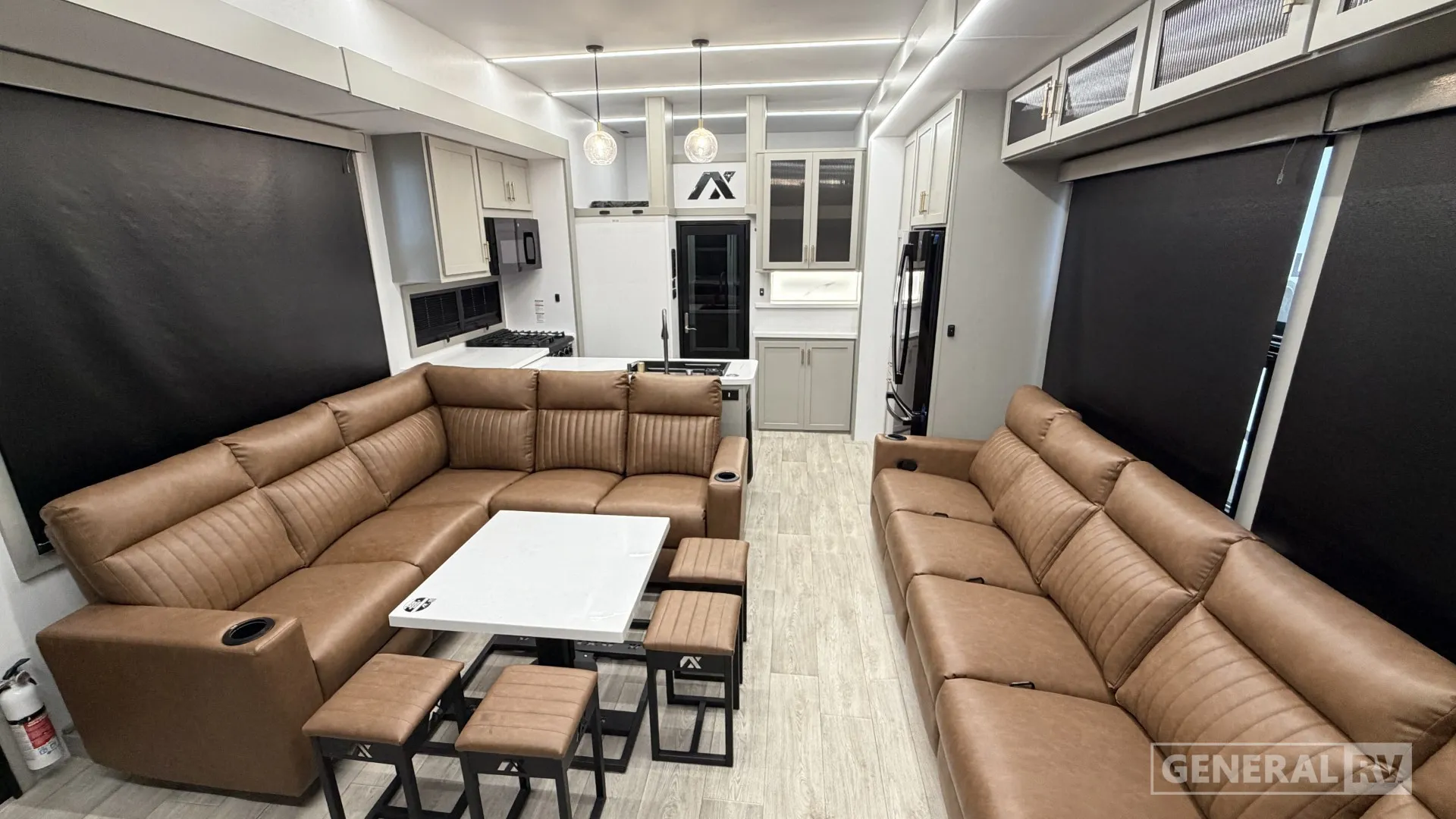 2026 Axiom Vendetta V4250SP - Photo 3