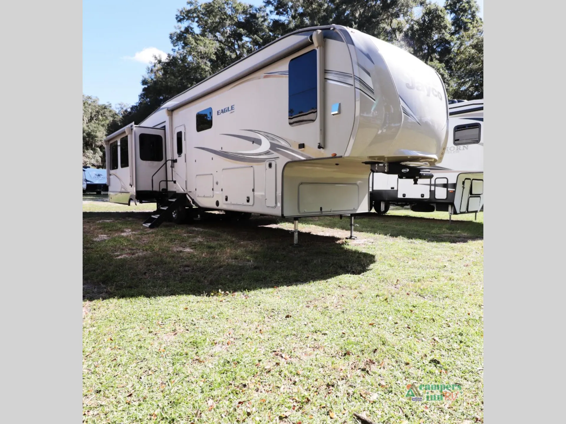 2021 Jayco Eagle 355MBQS - Photo 2