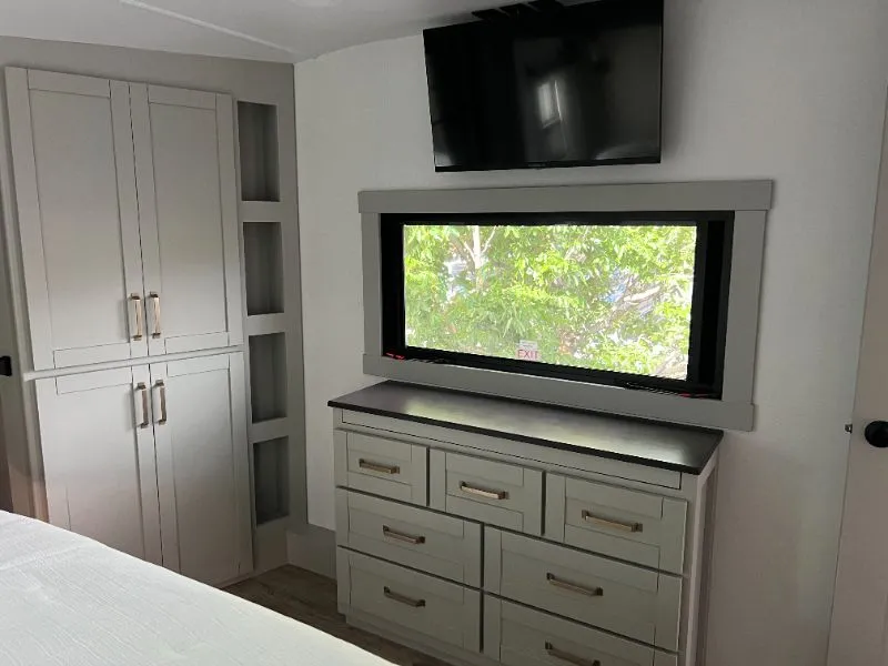 2026 Brinkley Model Z 3600, Photos photo 17