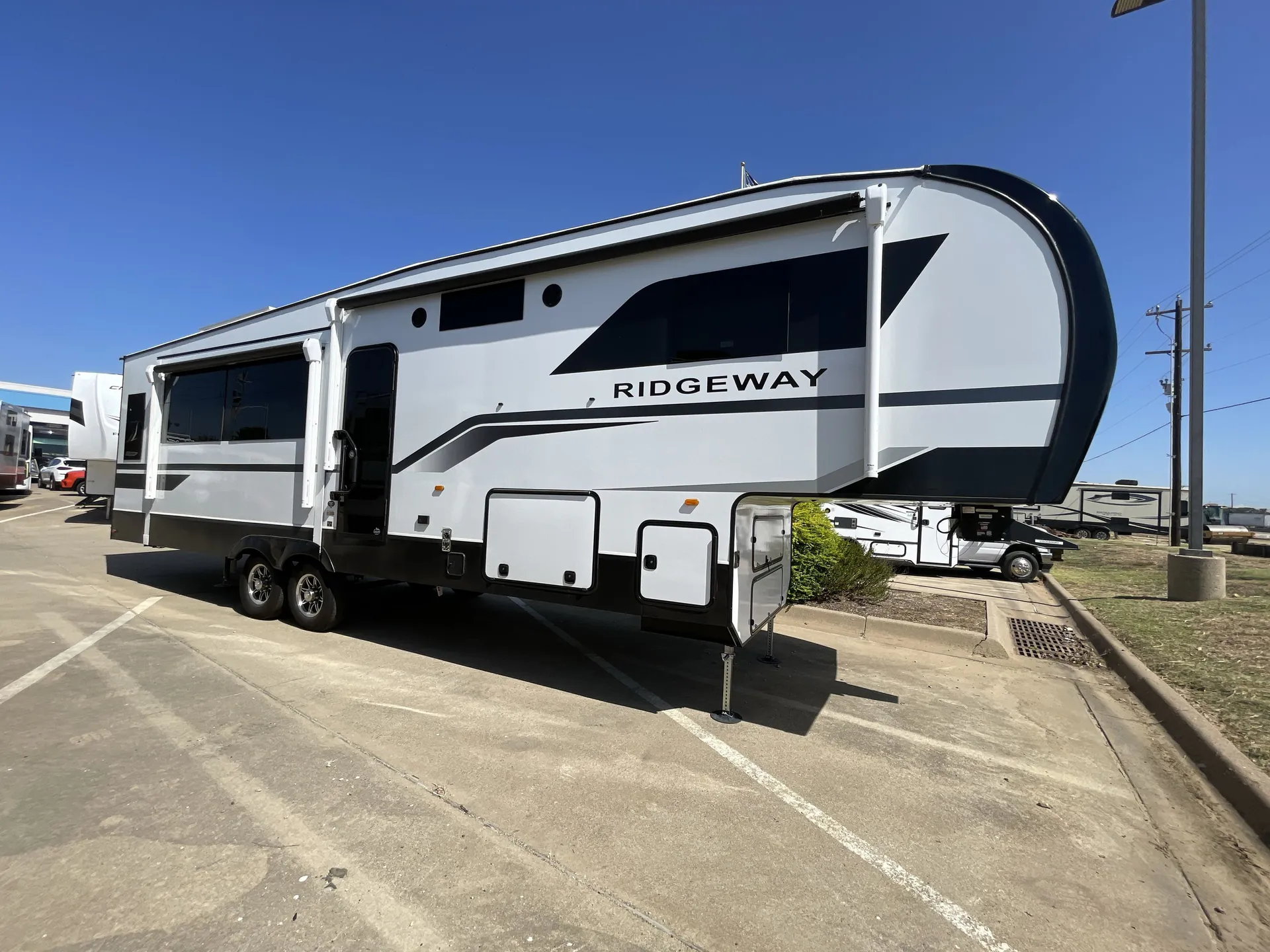 2026 k-z rv Ridgeway 31RL — campside