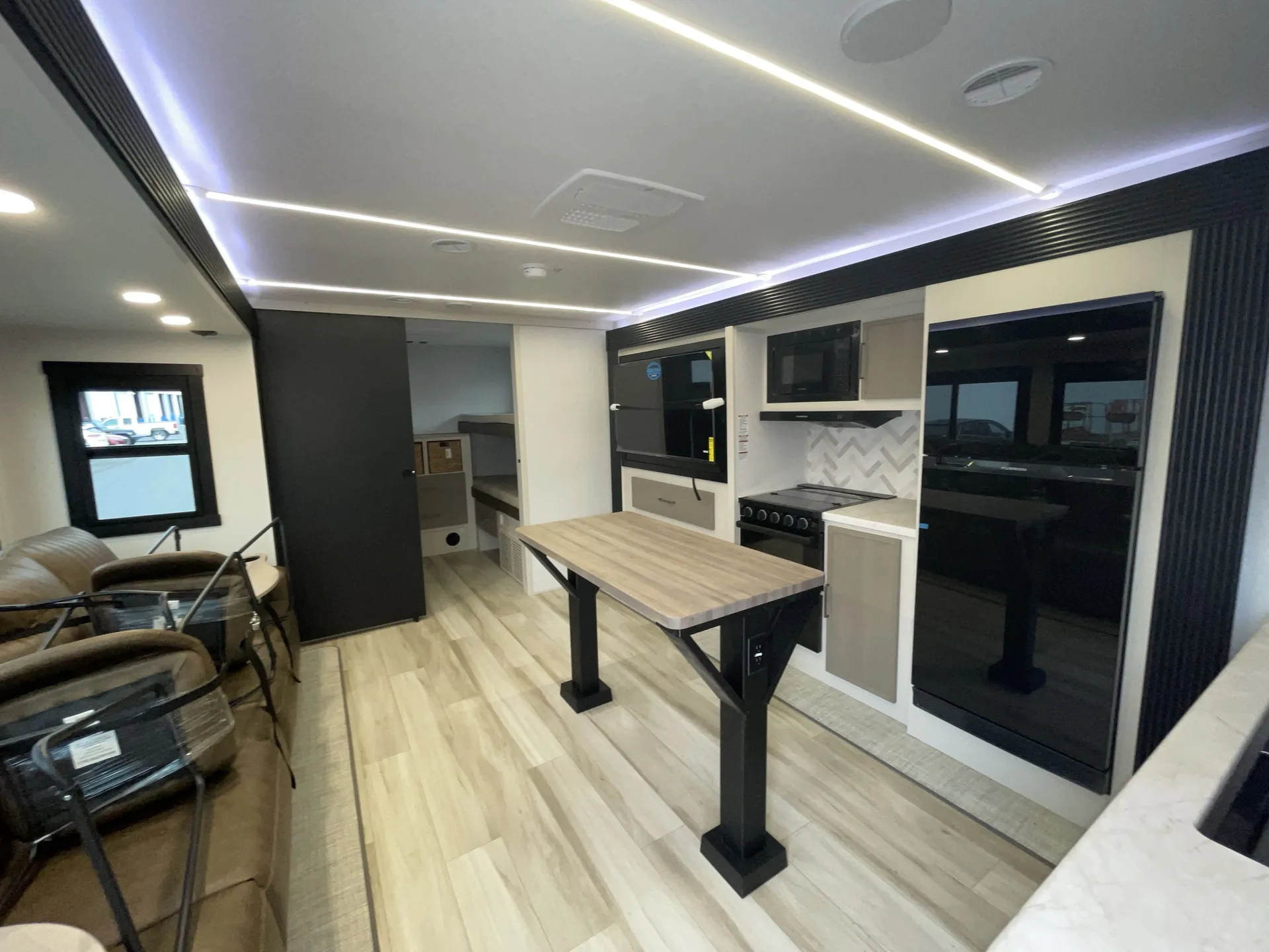 2027 Forest River Wildwood Heritage Glen 301FAM — living area main