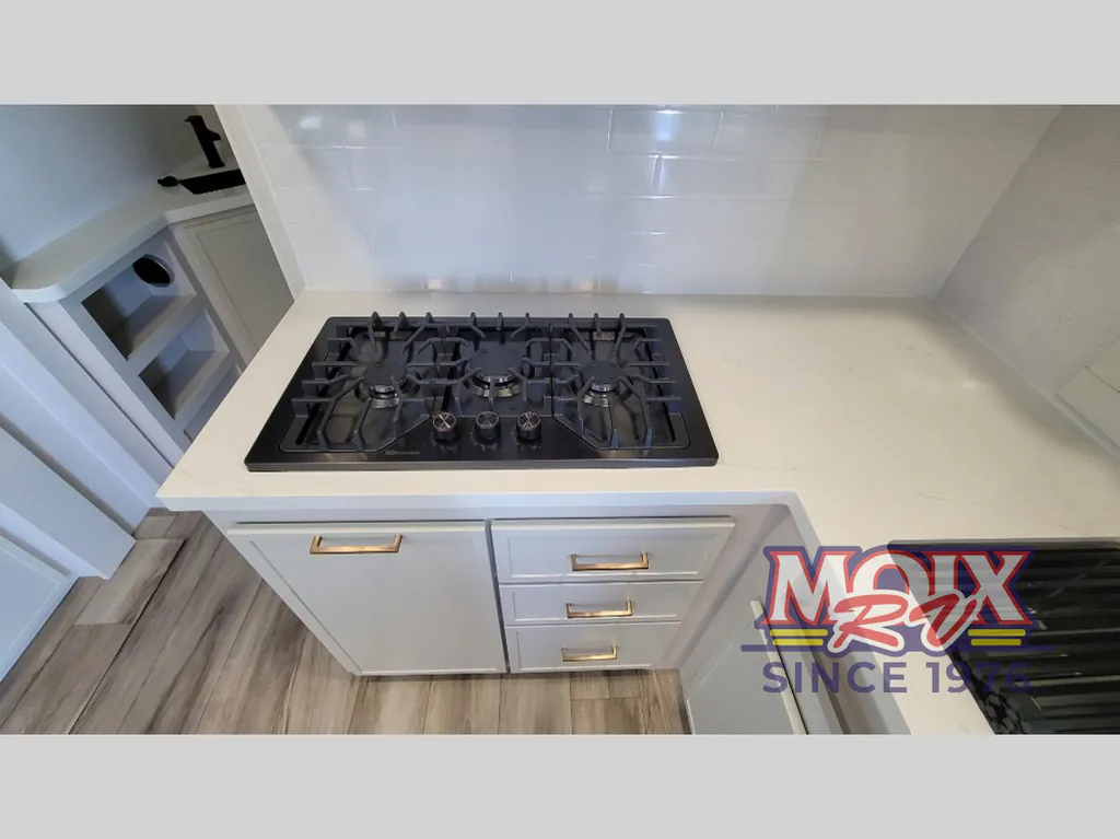 2027 Brinkley Model I 290, Photos photo 2