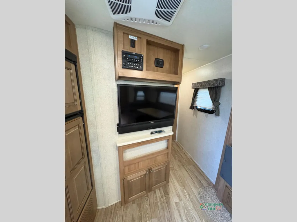 2018 Forest River Flagstaff Micro Lite 25FKS, Photos photo 22