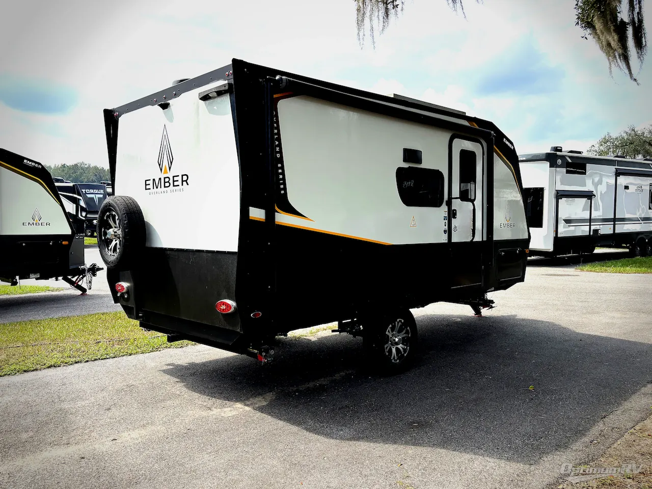 2022 Ember RV Overland 170MBH - Photo 3