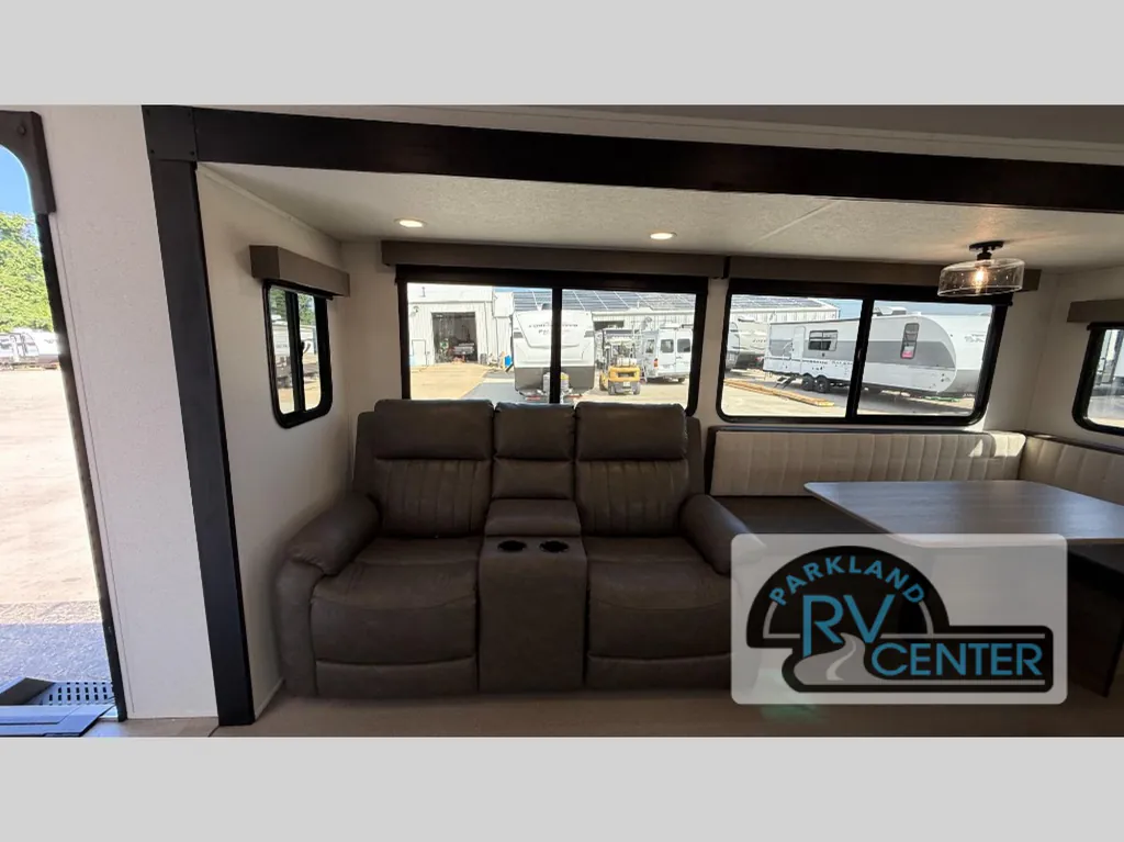 2027 Forest River Solaire 3060RKTS, Photos photo 26