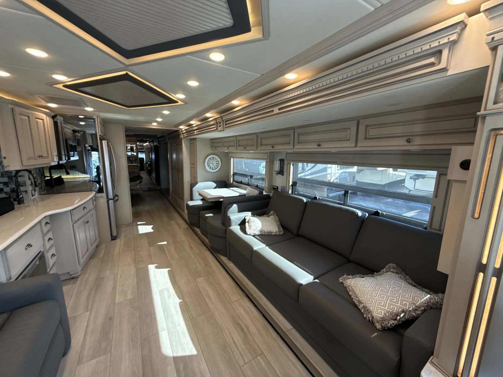 2021 Newmar Dutch Star 4310 — living area main