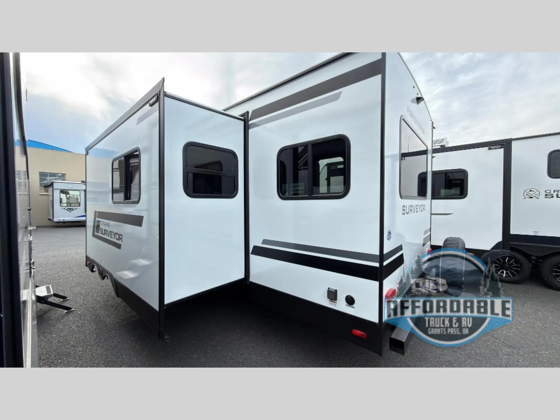 2027 Forest River Grand Surveyor 253RLS - Photo 4
