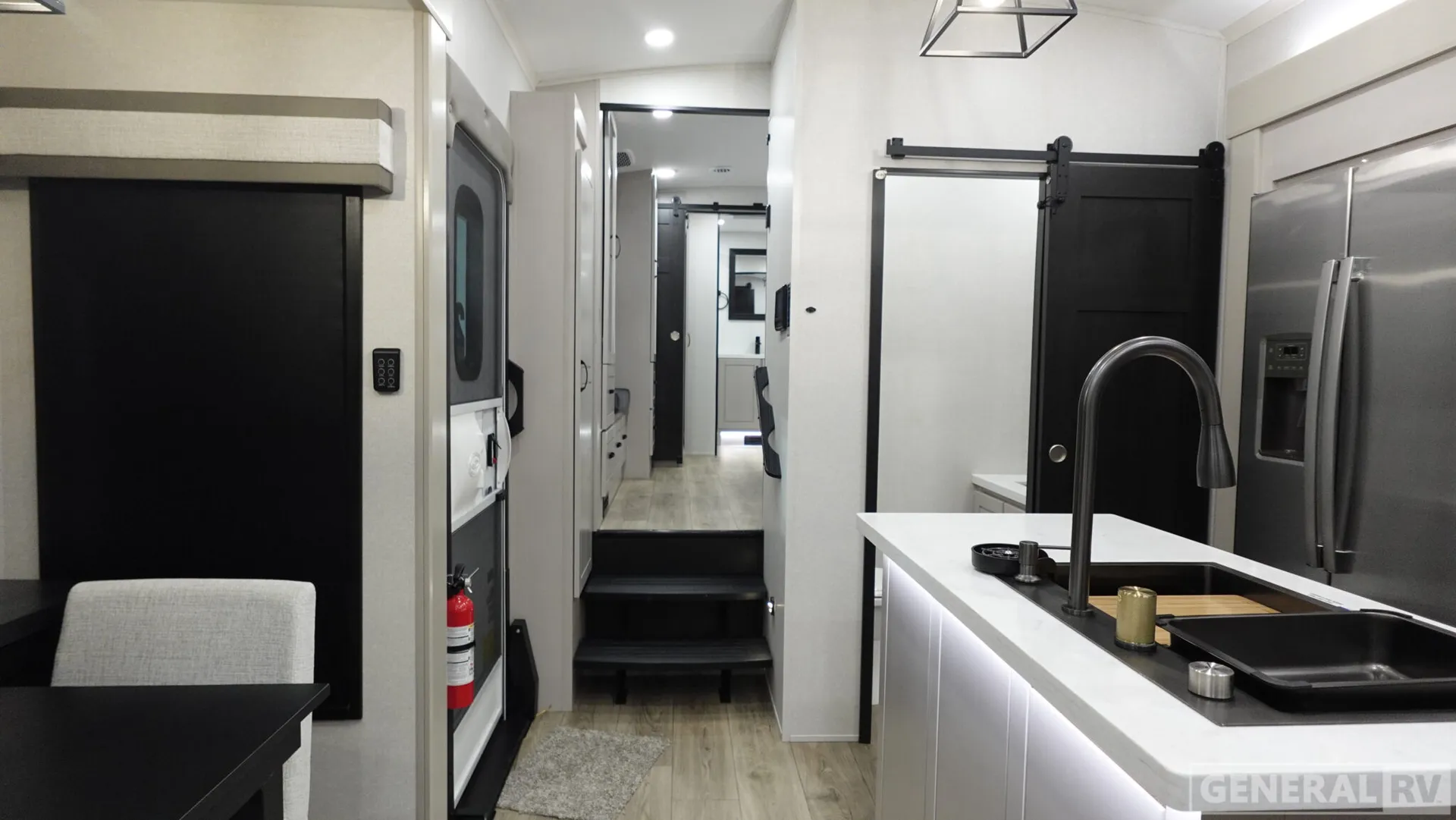 2026 Jayco North Point 382FLRB - Photo 3