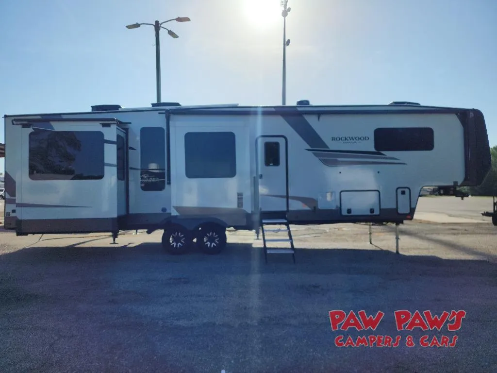 2026 Forest River Rockwood Signature 404SRK - Photo 4