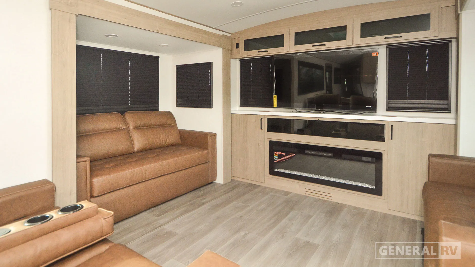 2026 Grand Design Imagine 3100RD - Photo 3