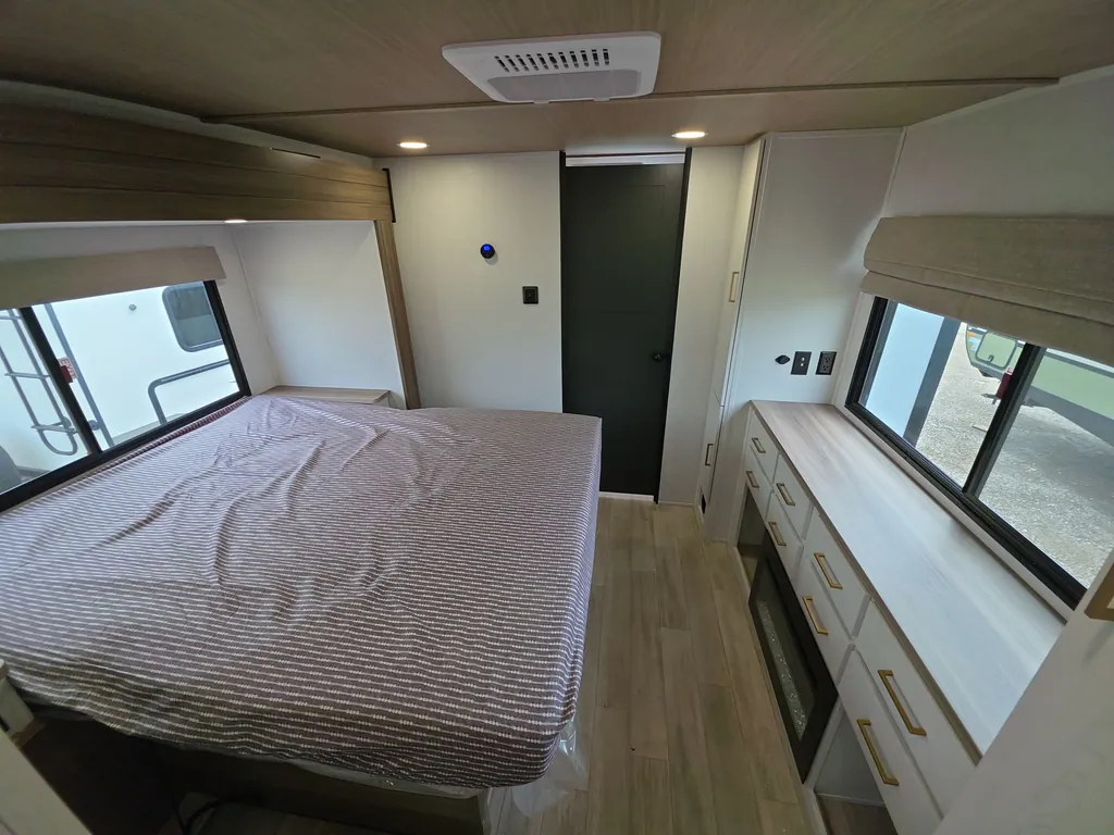 2026 Forest River Vibe Extreme Lite 2500FIK, Photos photo 22