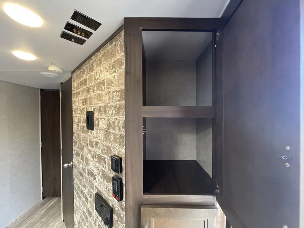 2019 Forest River Cherokee 304BH, Photos photo 12
