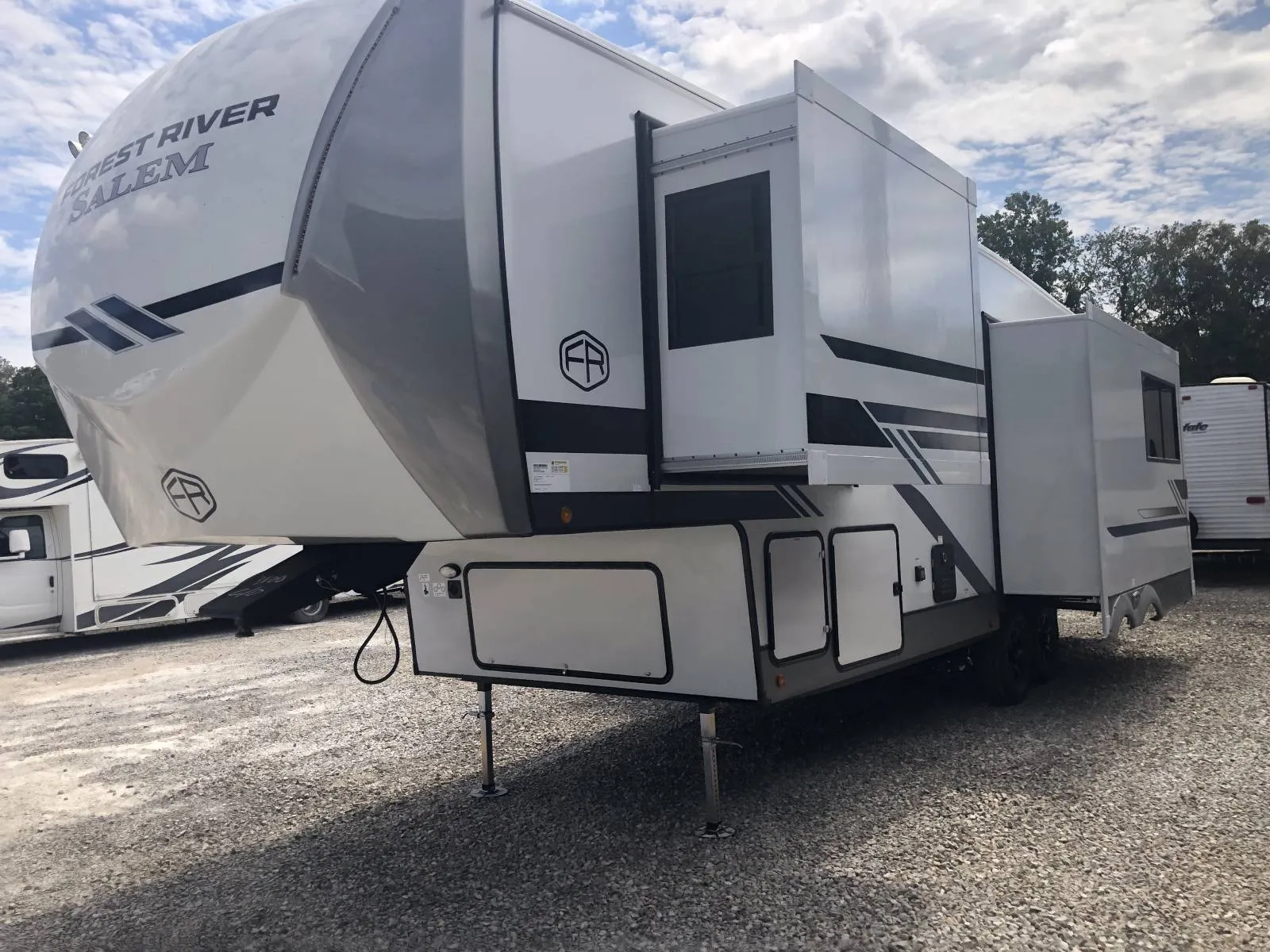 2026 Forest River Salem Hemisphere 286RL - Photo 4