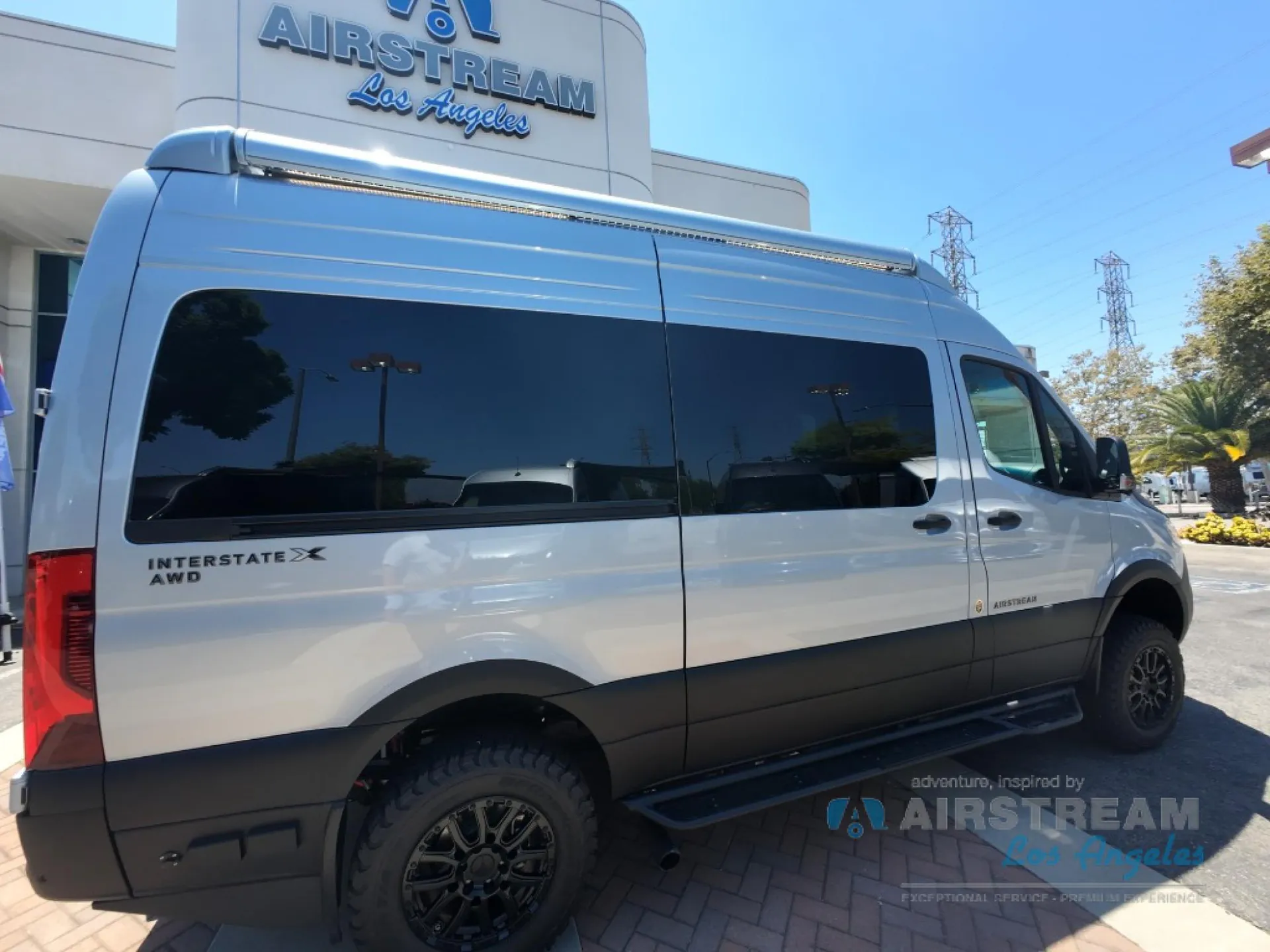 2026 Airstream Interstate 19GTX - Photo 3