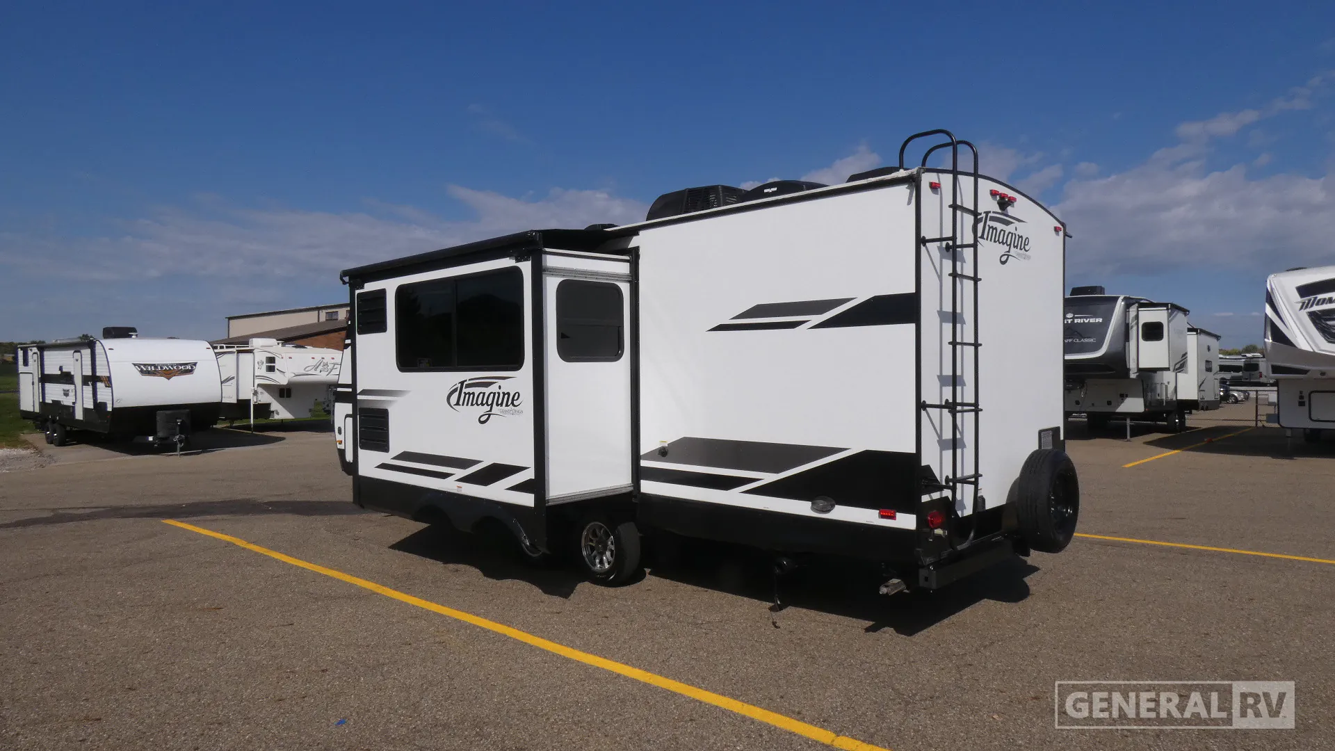2019 Grand Design Imagine 2400BH - Photo 4