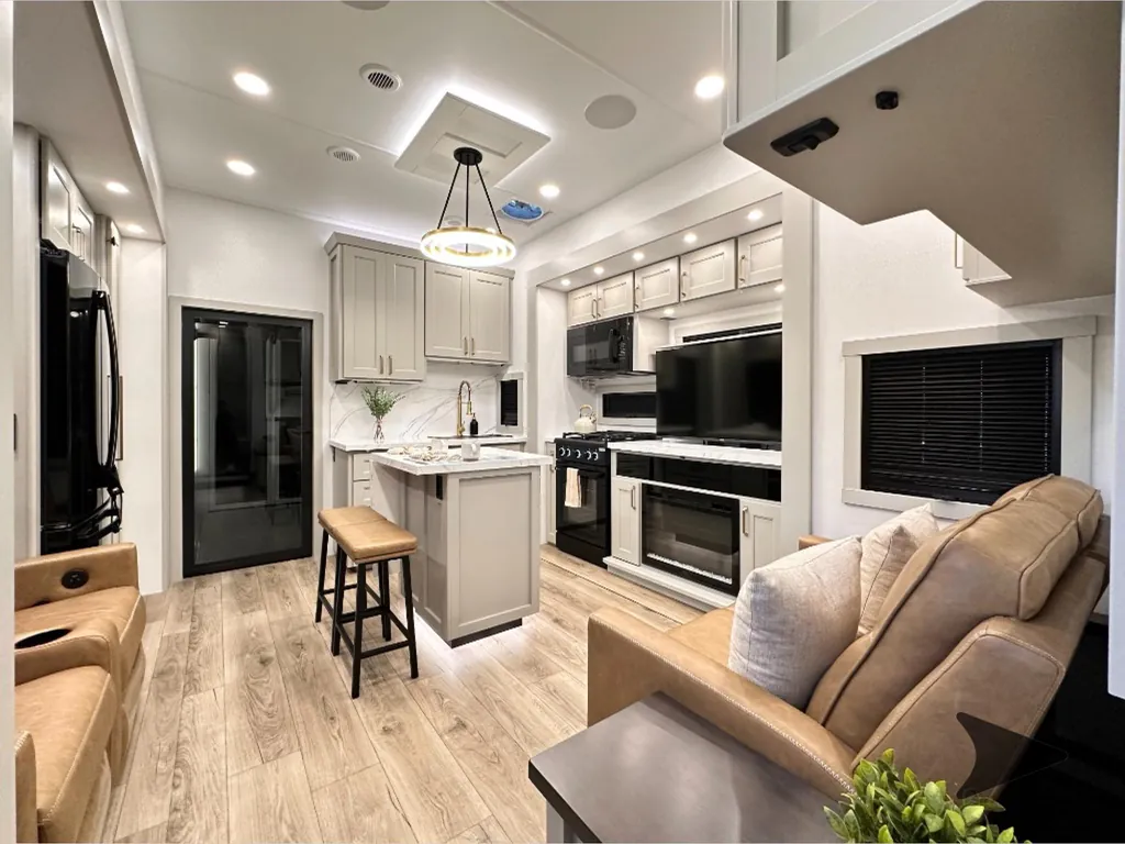 2026 Brinkley Model G 3520, Photos photo 3