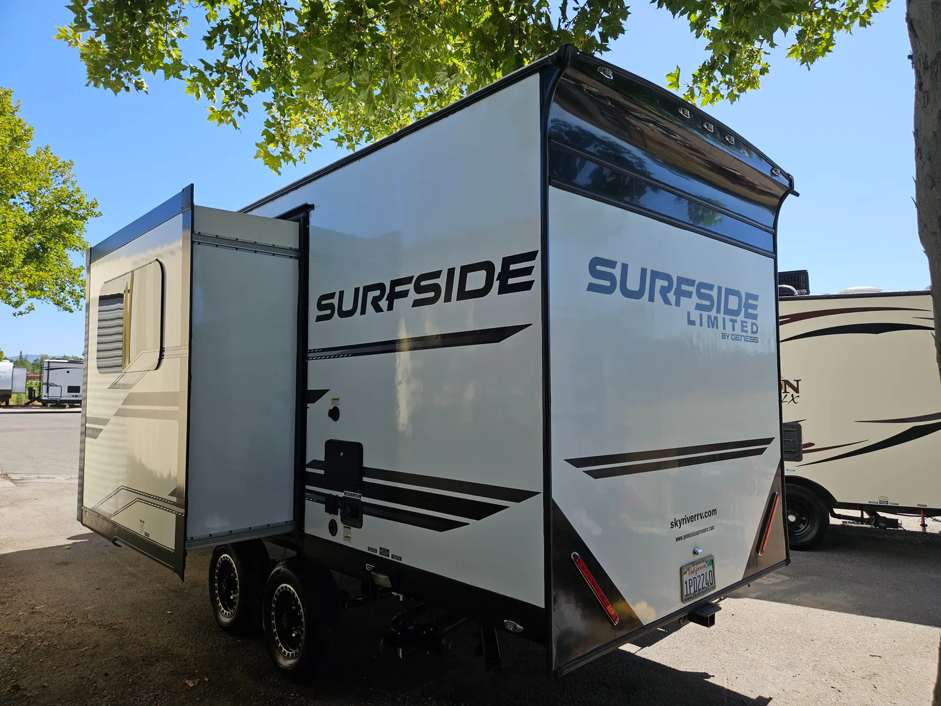 2023 Genesis Supreme Surfside 19FSS - Photo 4