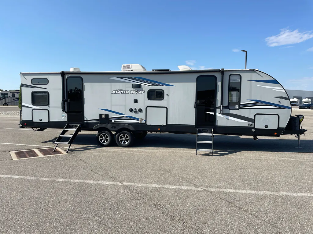 2022 Forest River Cherokee Alpha Wolf 30RDB-L, Photos photo 5