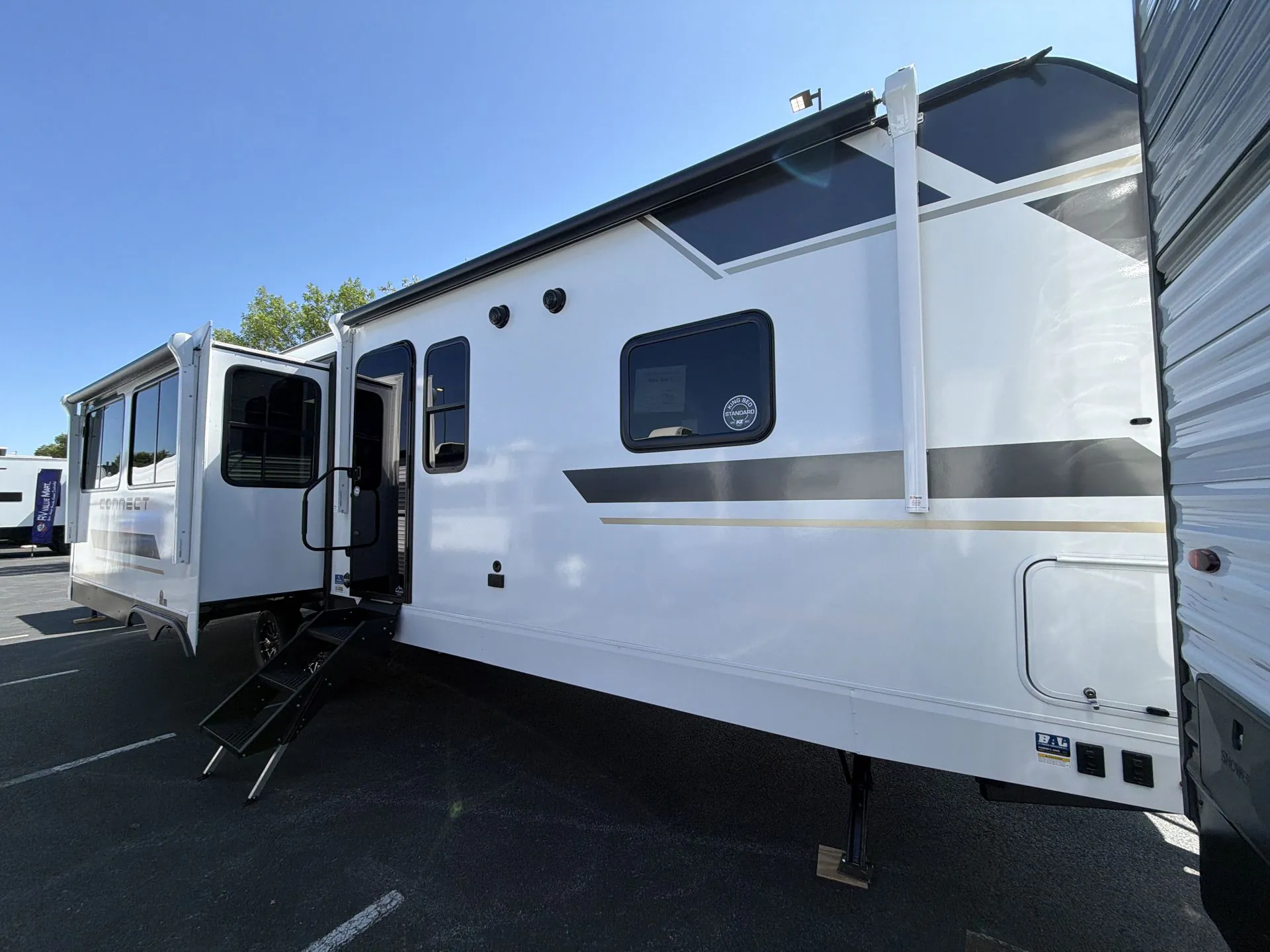 2027 K-Z Connect C313MK - Photo 2