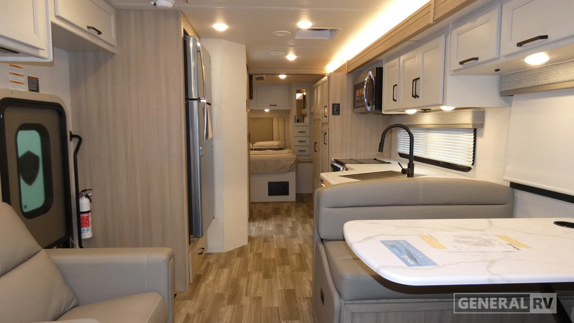2027 Thor Motor Coach Magnitude Grand L35 - Photo 3