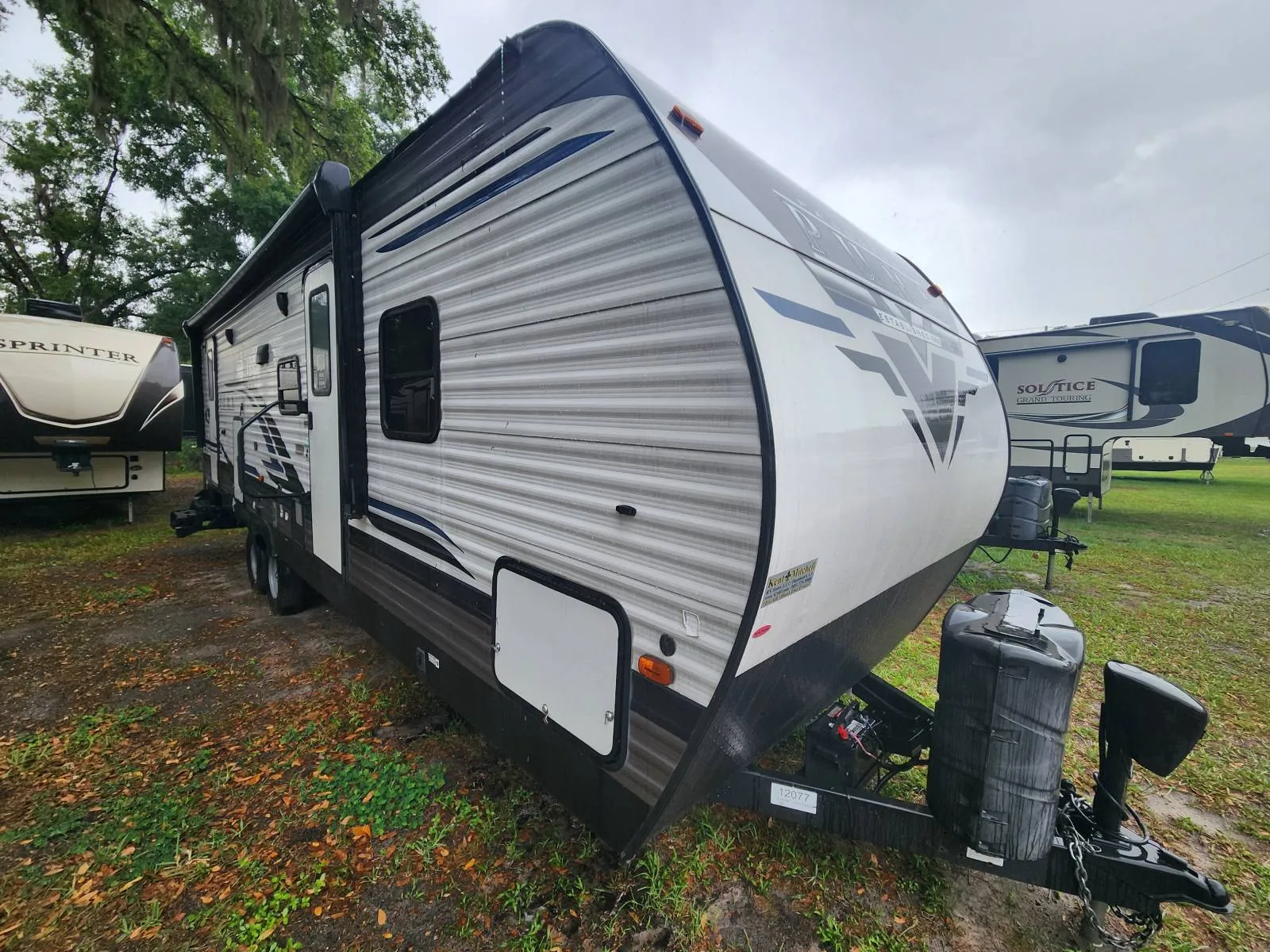 2021 Forest River PALOMINO PUMA 28BHSS - Main photo