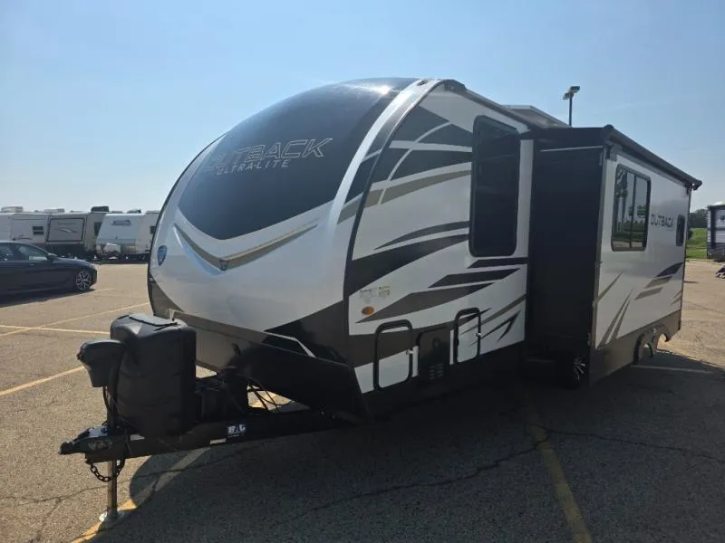 2023 Keystone Outback Ultra-Lite 221UMD - Photo 4