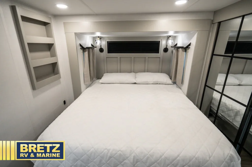 2026 Brinkley Model G 3950, Bedroom photo 2