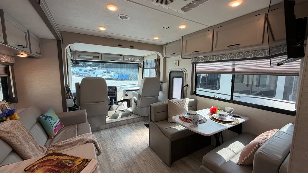2025 Thor Motor Coach Freedom Traveler A29, Photos photo 6