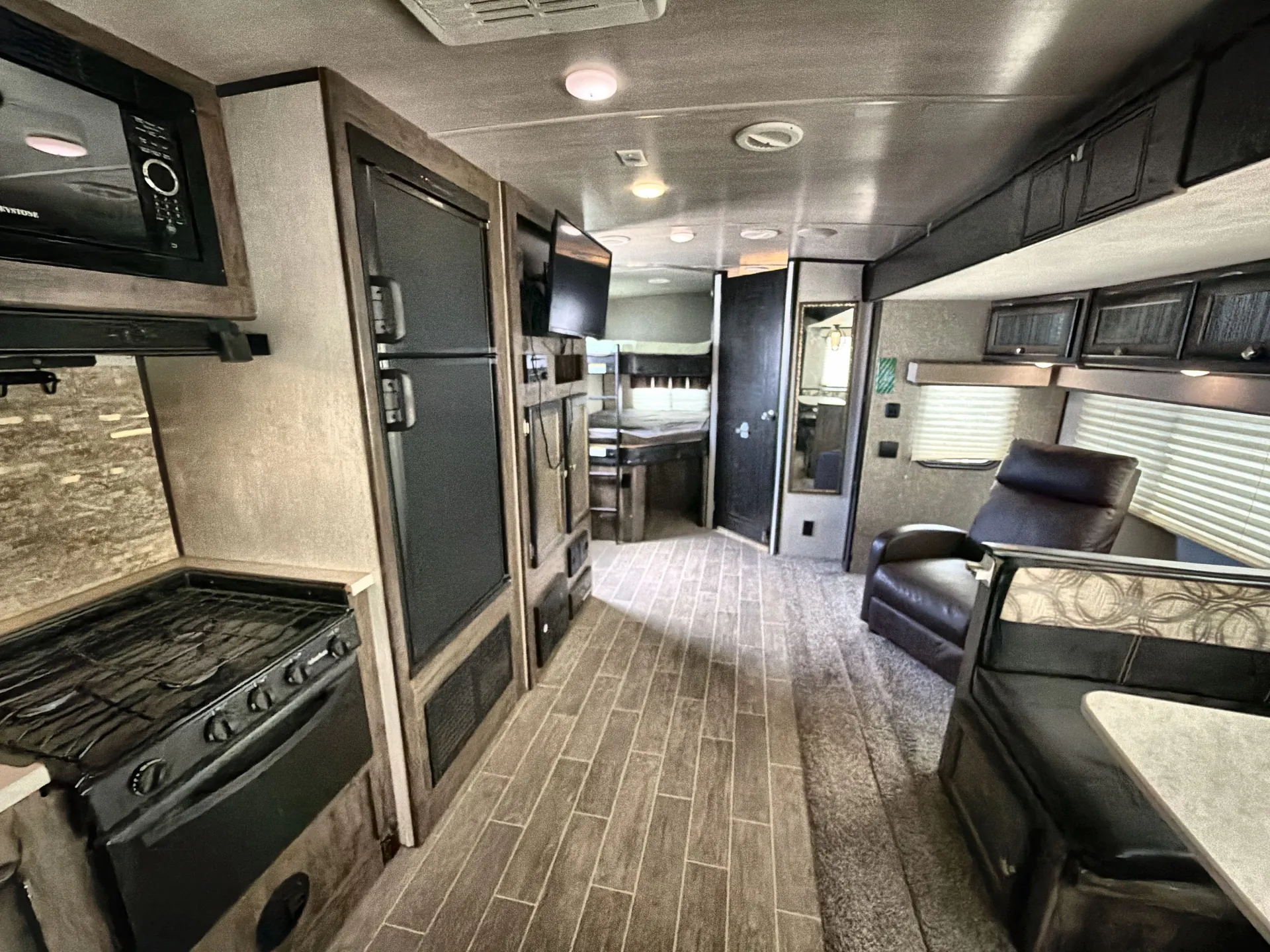 2020 Heartland Wilderness 2725 BH — living area main