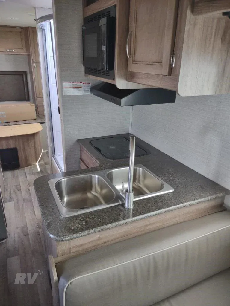 2019 Fleetwood Pace Arrow LXE 38F, Photos photo 12