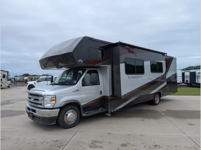 2027 Forest River Sunseeker 3010DS - Photo 4
