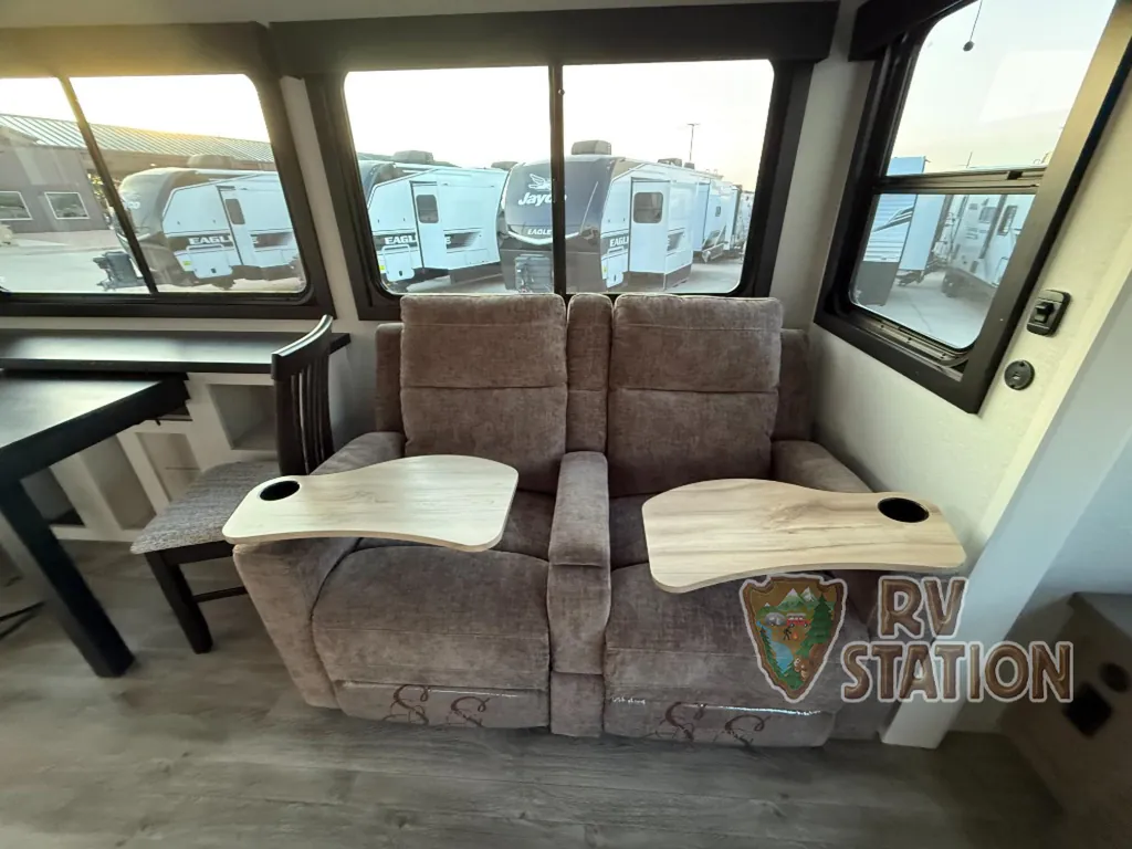 2026 Jayco Eagle 321RSTS, Photos photo 9